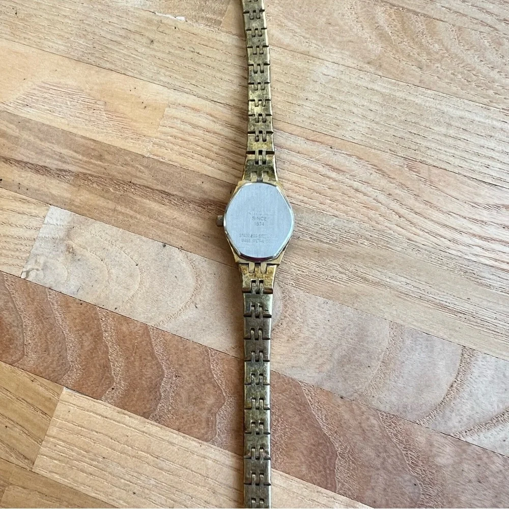 Vintage Gruen precision gold tone ladies dress watch NEW BATTERY